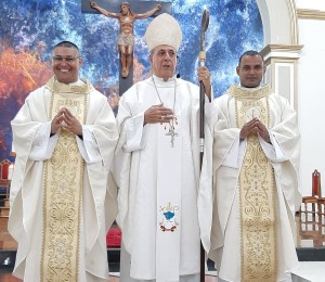 Bispo Dom Joaquim Pertiñez ordena dois novos sacerdotes para servir a Diocese de Rio Branco