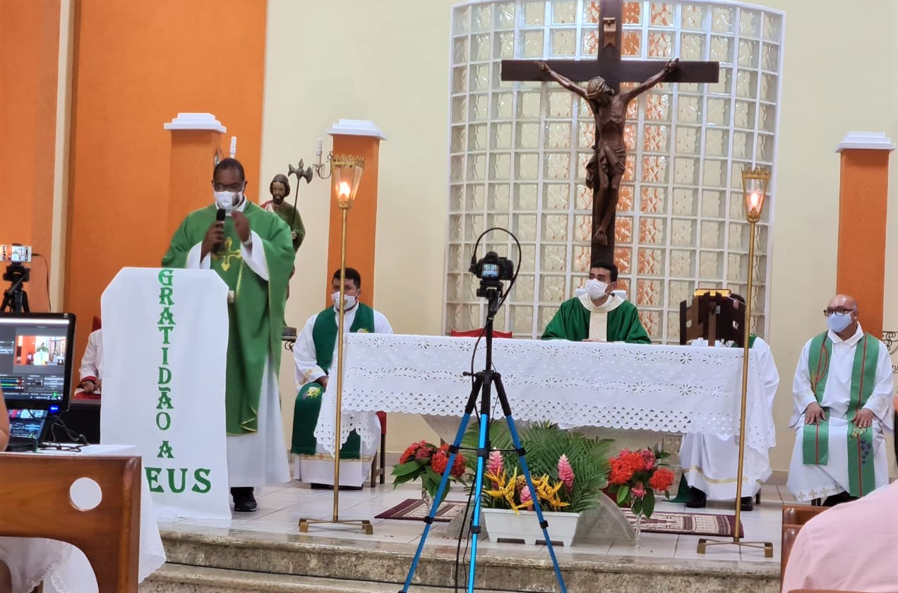 Paróquia São Judas Tadeu Acolhe Novo Pároco 1000